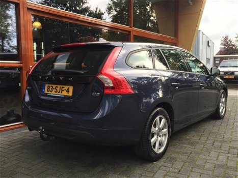 Volvo V60 - 2.0 D3 Kinetic * Uistekend onderhouden - 1