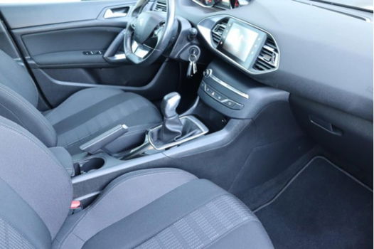 Peugeot 308 - 1.2 PureTech Blue Lease Executive org. NL-auto , panoramadak navigatie - 1