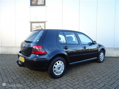 Volkswagen Golf - 1.6-16V Comfortline * 5 Drs / Bwj 2002 / Nap - 1