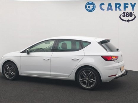 Seat Leon - 1.0 EcoTSI 115pk Style Business Intense NAP, trekhaak, navigatie, parkeersensoren, fabri - 1