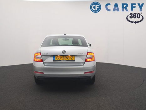 Skoda Octavia - 1.2 TSI 105pk Ambition Businessline eerste eigenaar, dealer onderhouden, navigatie, - 1