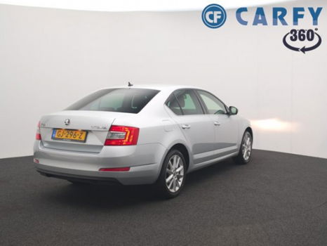 Skoda Octavia - 1.2 TSI 105pk Ambition Businessline eerste eigenaar, dealer onderhouden, navigatie, - 1