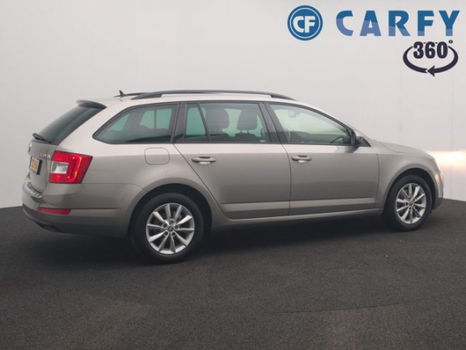 Skoda Octavia Combi - 1.2 TSI 105pk Ambition Businessline navigatie, parkeersensoren, dealer onderho - 1