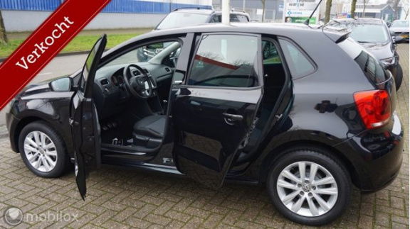 Volkswagen Polo - 1.2 12V 5DRS AIRCO NAVI / WIFI /INTERNET /VELGEN/ STYLE volledig onderhouden - 1