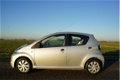 Toyota Aygo - 1.0 VVT-i Now Navi Airco 5Deurs - 1 - Thumbnail