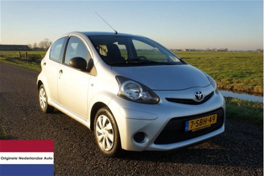 Toyota Aygo - 1.0 VVT-i Now Navi Airco 5Deurs - 1