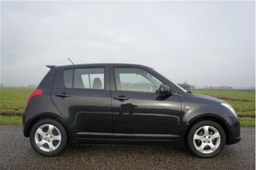 Suzuki Swift - 1.3 Shogun Airco 5Deurs Trekhaak - 1