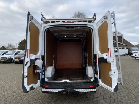 Ford Transit - 2.2 TDCI 126 PK / L3H2 / IMPERIAAL / TREKHAAK 2.8T / AIRCO / CRUISE / BIJRIJDERSBANK - 1