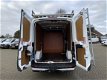 Ford Transit - 2.2 TDCI 126 PK / L3H2 / IMPERIAAL / TREKHAAK 2.8T / AIRCO / CRUISE / BIJRIJDERSBANK - 1 - Thumbnail