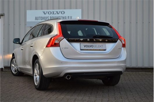 Volvo V60 - D3 KINETIC-Business Pack - ALS NIEUW -Stoelverwarming - 1