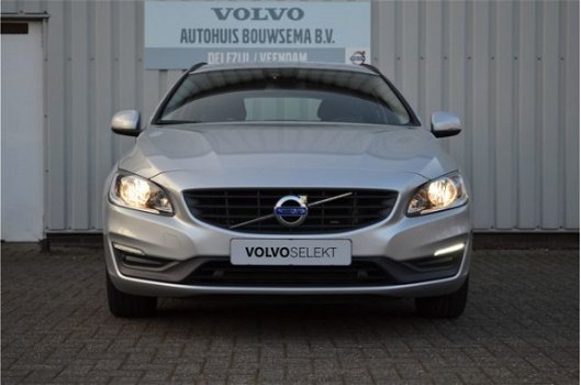 Volvo V60 - D3 KINETIC-Business Pack - ALS NIEUW -Stoelverwarming - 1
