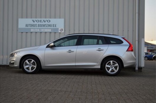 Volvo V60 - D3 KINETIC-Business Pack - ALS NIEUW -Stoelverwarming - 1