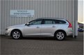Volvo V60 - D3 KINETIC-Business Pack - ALS NIEUW -Stoelverwarming - 1 - Thumbnail