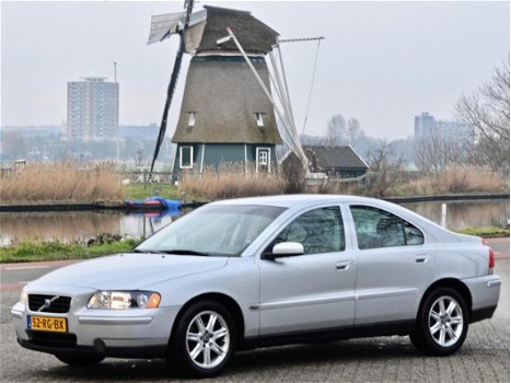 Volvo S60 - 2.4 Kinetic Dealer auto, Youngtimer - 1