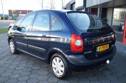 Citroën Xsara Picasso - 1.8i-16V Différence 2 - 1