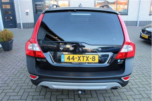 Volvo XC70 - 2.4 D5 Polestar Keyless | Trekhaak | Achterbank verwarmd - 1