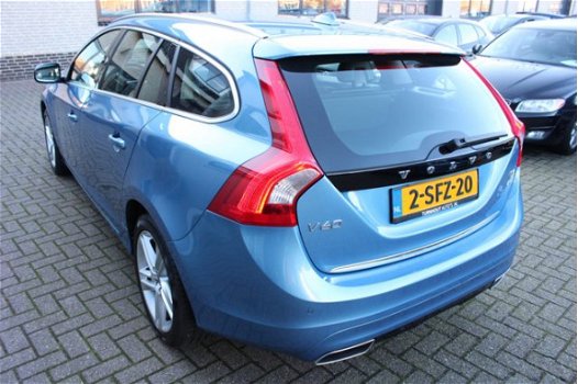 Volvo V60 - 2.4 D6 AWD Plug-In Hybrid Summum Adapt.Cr | MARGE | BLIS | Schuifdak | Trekhaak - 1