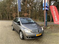 Mercedes-Benz B-klasse - 200 AUTOMAAT/AIRCO/TREKHAAK INCL/GARANTIE/AFL.KOST