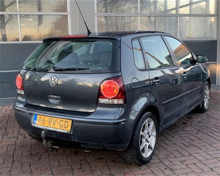 Volkswagen Polo - 1.4-16V Turijn radio cd-speler, trekhaak, elektrische ramen, lichtmetaal - 1