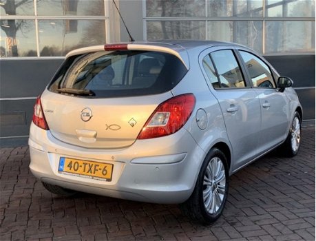 Opel Corsa - 1.4-16V Cosmo radio cd-speler, airco, cruise control, lichtmetaal - 1