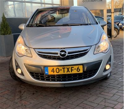 Opel Corsa - 1.4-16V Cosmo radio cd-speler, airco, cruise control, lichtmetaal - 1