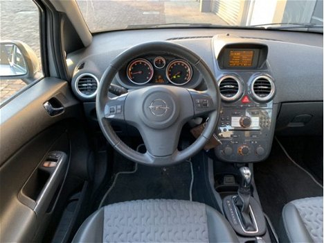 Opel Corsa - 1.4-16V Cosmo radio cd-speler, airco, cruise control, lichtmetaal - 1