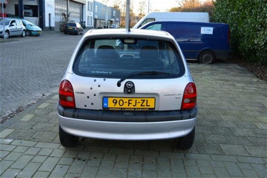 Opel Corsa - 1.2i-16V Strada Cool MET JAAR APK AUTOMAAT - 1