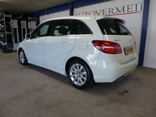 Mercedes-Benz B-klasse - B180 d 109PK 7G-DCT Lease Edition Plus, automaat, navigatie, trekhaak