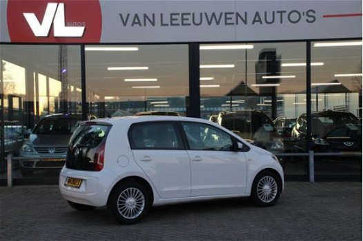 Volkswagen Up! - 1.0 high up BlueMotion | Airco | Navigatie | APK 04-12-2020 | - 1