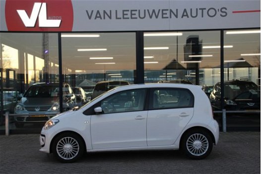 Volkswagen Up! - 1.0 high up BlueMotion | Airco | Navigatie | APK 04-12-2020 | - 1