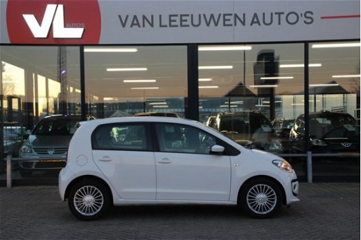 Volkswagen Up! - 1.0 high up BlueMotion | Airco | Navigatie | APK 04-12-2020 | - 1