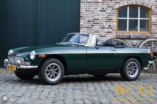 MG B type - cabriolet met soft en hardtop - 1