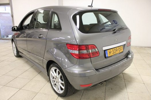 Mercedes-Benz B-klasse - 200 / NAVI / LMV 17'' / LEDER / STOELVERW - 1