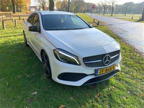 Mercedes-Benz A-klasse - 180 Amg wit 18 inch led Edition EINDEJAARS AANBIEDING - 1