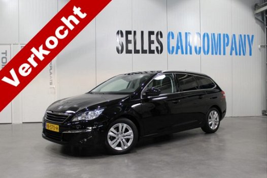 Peugeot 308 SW - 1.2 PureTech Blue Lease Executive | Panoramadak | Trekhaak | LM Velgen | Navigatie - 1