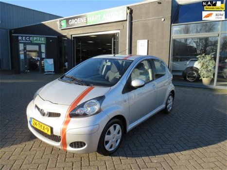 Toyota Aygo - 1.0-12V Comfort Navigator /2E EIG/5-DRS/AIRCO/NL-AUTO/NAP - 1