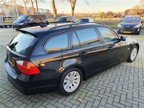 BMW 3-serie Touring - 318i Business Line Goed rijdende 3 Serie Dealer onderhouden met nap, BUITENOM - 1