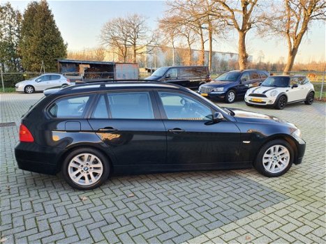 BMW 3-serie Touring - 318i Business Line Goed rijdende 3 Serie Dealer onderhouden met nap, BUITENOM - 1