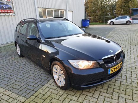 BMW 3-serie Touring - 318i Business Line Goed rijdende 3 Serie Dealer onderhouden met nap, BUITENOM - 1