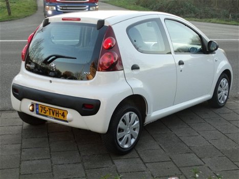 Peugeot 107 - 1.0 Access Accent - AIRCO - 1e EIG - DEALER OND - 5 DEURS - 2 SLEUTELS - 1