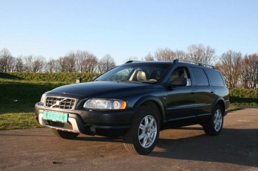 Volvo XC70 - 2.5 T Summum - 1