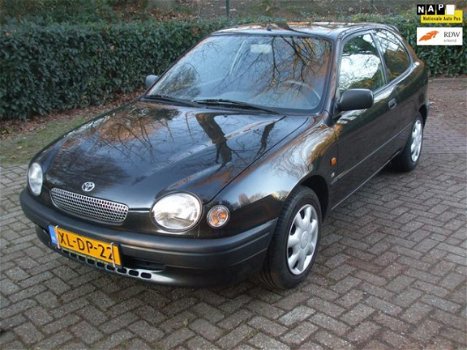 Toyota Corolla - 1.6-16V S nwe APK zwart 3 deurs - 1