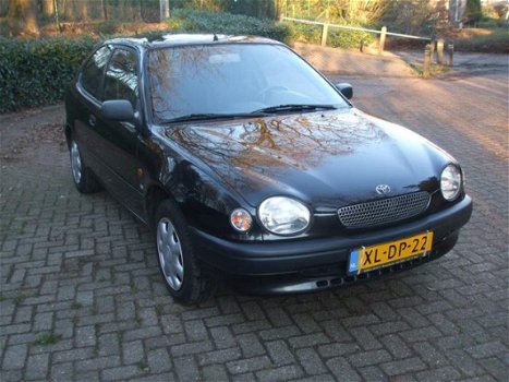 Toyota Corolla - 1.6-16V S nwe APK zwart 3 deurs - 1