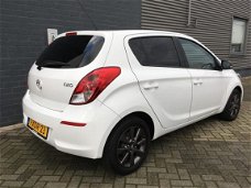 Hyundai i20 - 1.2i Go Extra getint glas, LMV, Dealeronderhouden