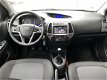 Hyundai i20 - 1.2i i-Deal Navigatie, LMV, Centrale vergrendeling, Dealer onderhouden - 1 - Thumbnail