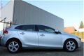 Volvo V40 - 1.6 D2 Navi.Pdc.Led.Nap.Clima.Dealer/garage auto.6-bak - 1 - Thumbnail