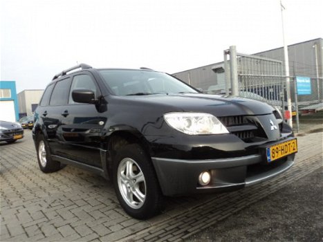 Mitsubishi Outlander - 2.0 MPI 2WD Invite LPG G3 - 1