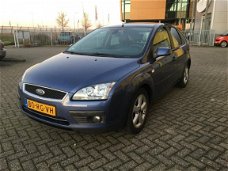 Ford Focus - 1.6-16V Titanium 2005 Blauw Airco Leder 5drs