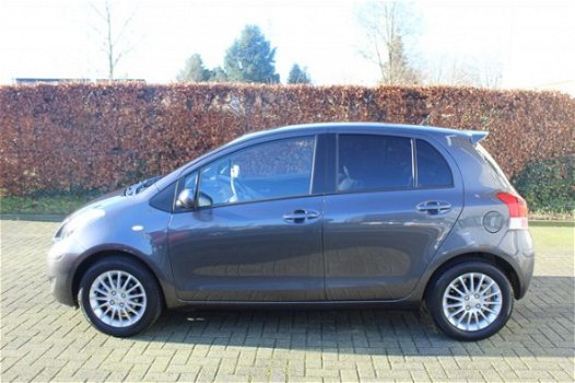 Toyota Yaris - 1.3 VVTi Dynamic Automaat Airco Super luxe Nwst - 1