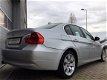 BMW 3-serie - 330i xDrive Unieke kmstand Dealer onderhouden - 1 - Thumbnail